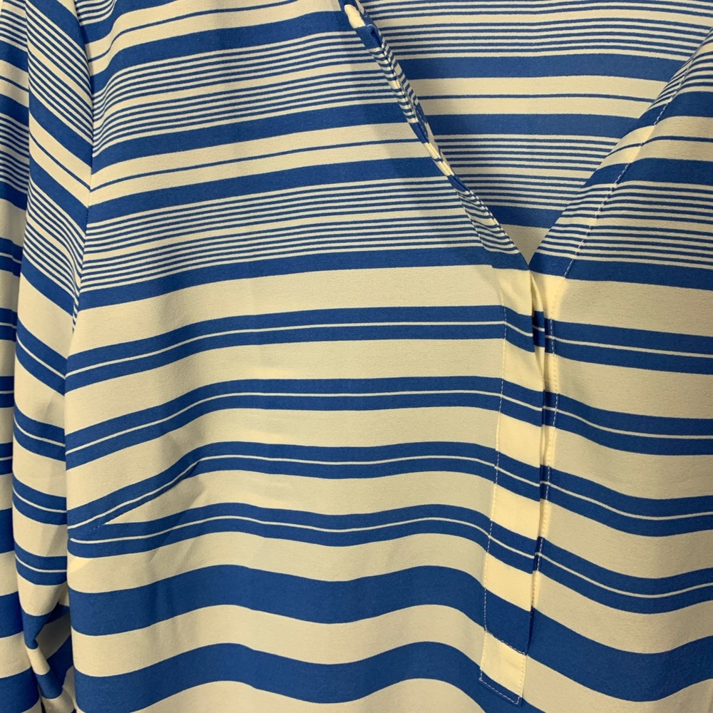 Talbots Medium Top - Picture 6 of 8